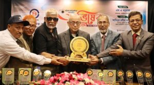 একুশে পদকে ভূষিত আজাদী সম্পাদক এম এ মালেক